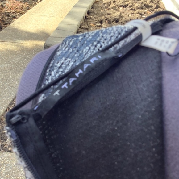 Sleeveless black and white Tahari dress - Picture 7 of 10